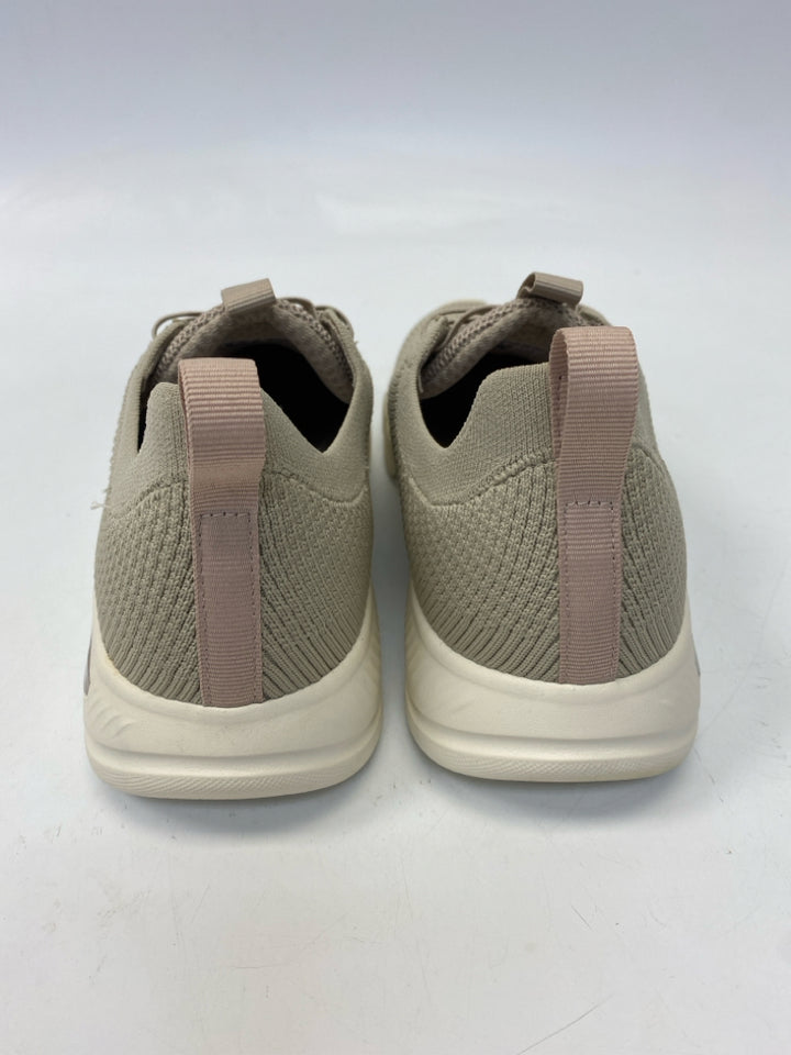 NWOT Adidas  Size 9 Cream Sneakers