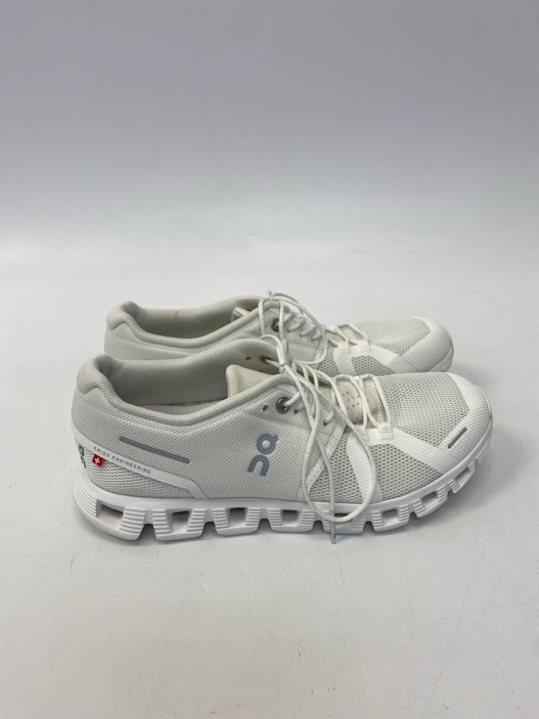 On Cloud  Size 8 White Lace-up Sneakers