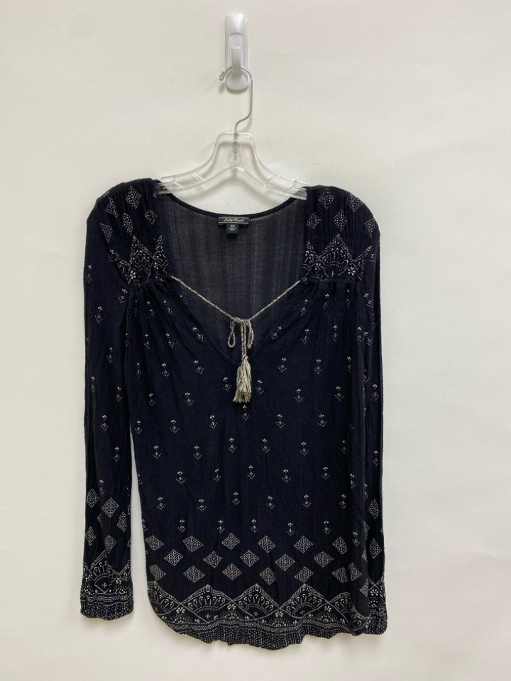Lucky Brand Size XS Black Cream Assorted Print Ladies Top