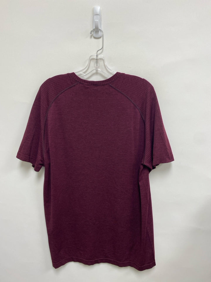 Lululemon Size XL Burgundy Men&