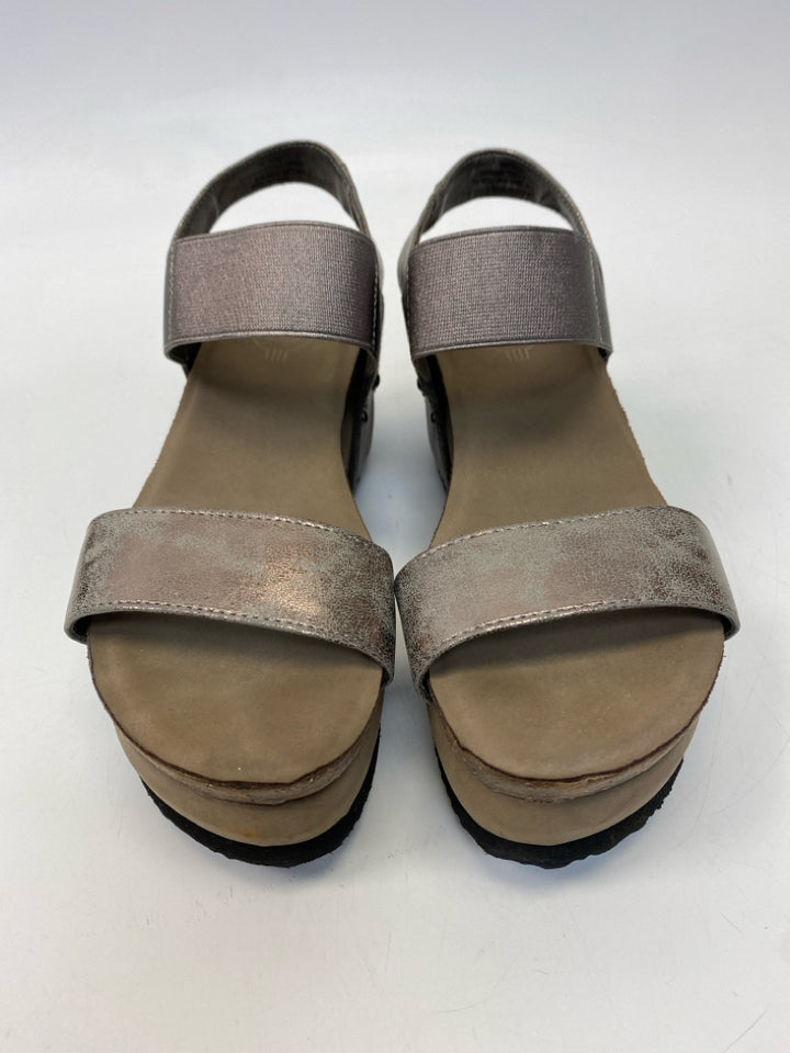 Hokus Pokus Size 8 Pewter Metallic Sandals