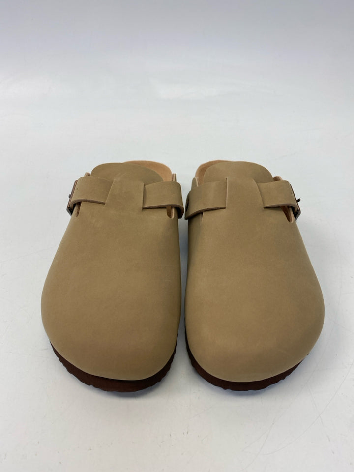 NWOT Kidmi Size 37 Brown Mules
