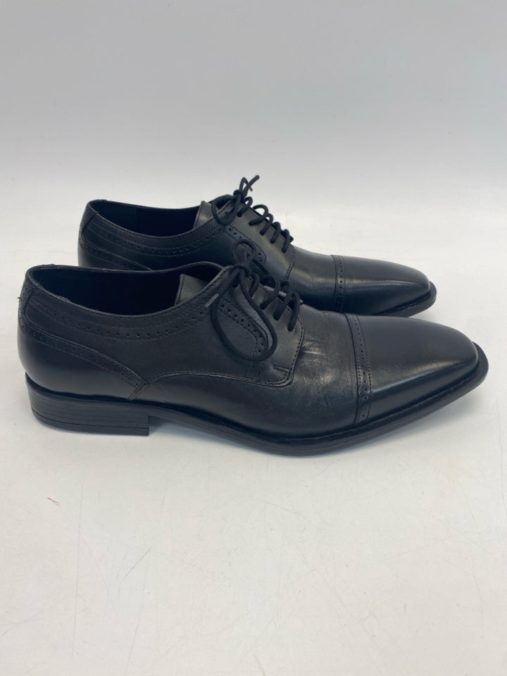Size 10 Black Lace-Up Men&