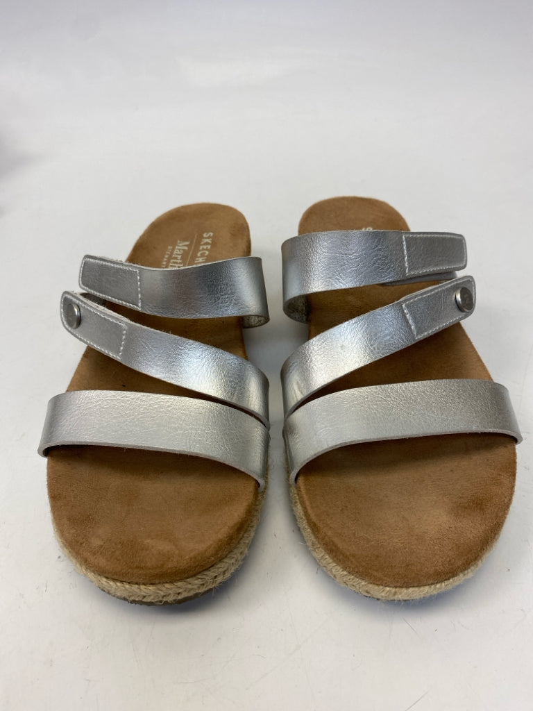 Skechers  Size 6 Silver Sandals