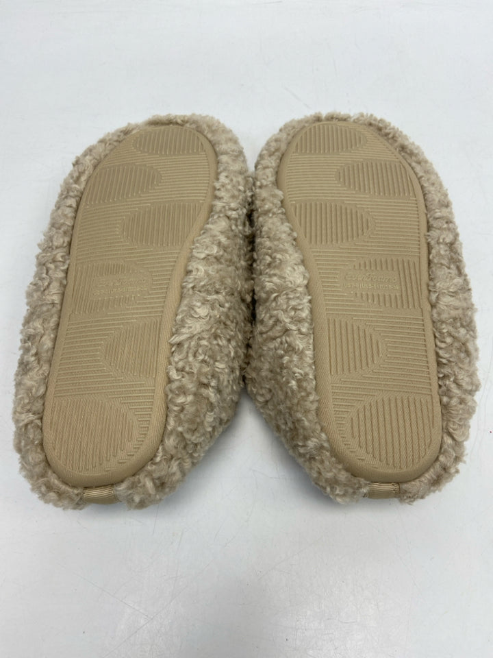 NWT Everfoams Size 7/8 Brown Fuzzy Slippers