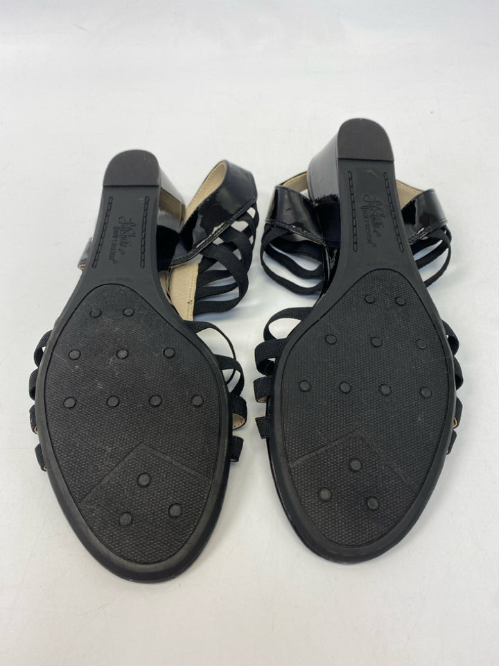 NWOT Life Stride  Size 11 Black Sandals