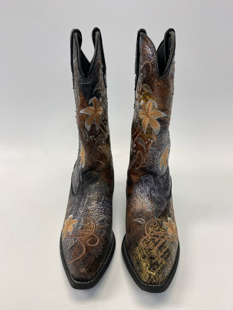 Durango  Size 9 Multi-Color Embroidered Boots