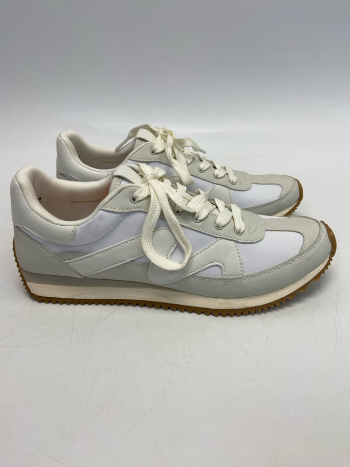 NWOT Universal Thread  Size 10 Beige White Lace-up Sneakers