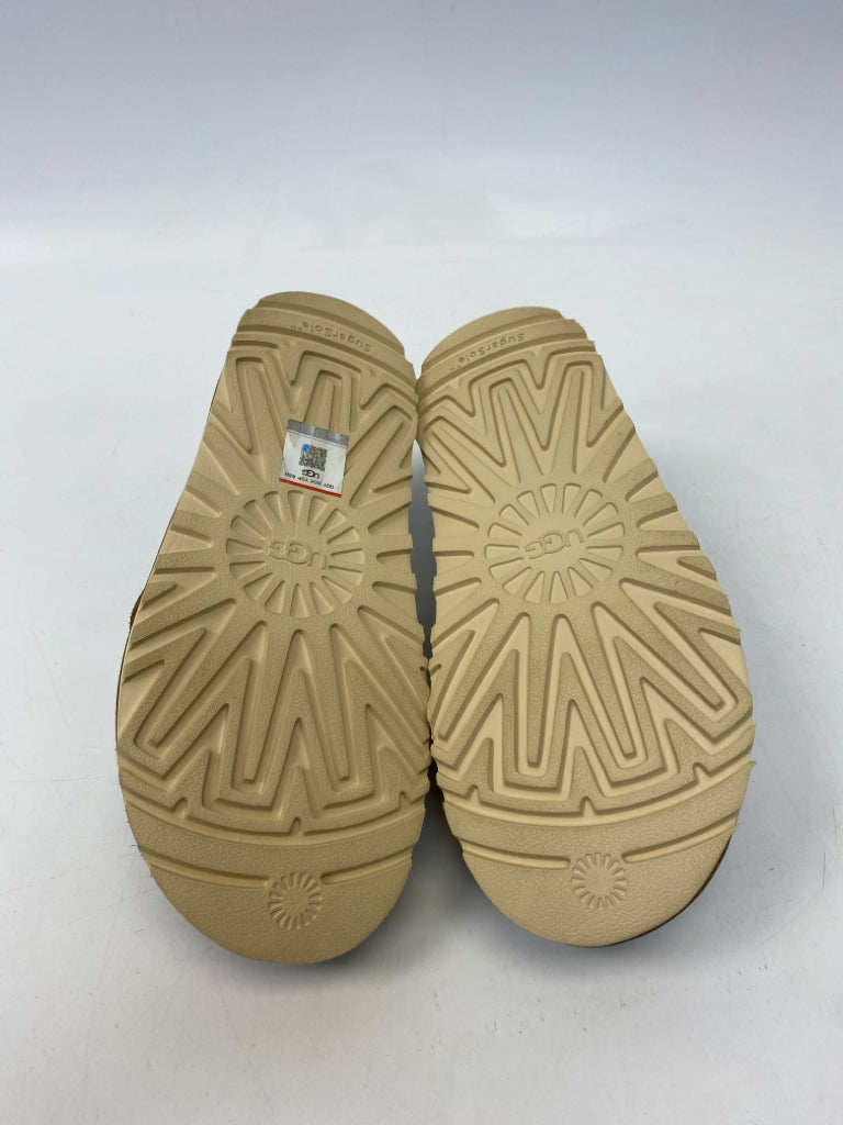 NWOT UGG  Size 6.5 Brown Crisscross Sandals