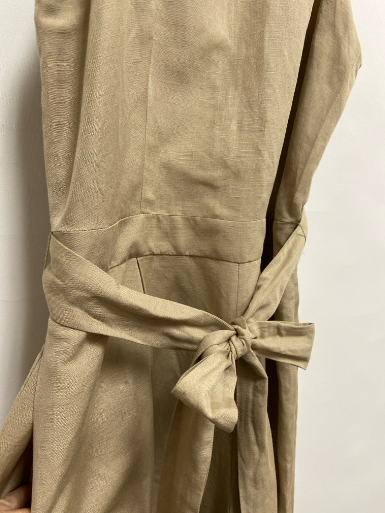 Banana Republic Size 8 Beige Sleeveless Ladies Jumpsuit