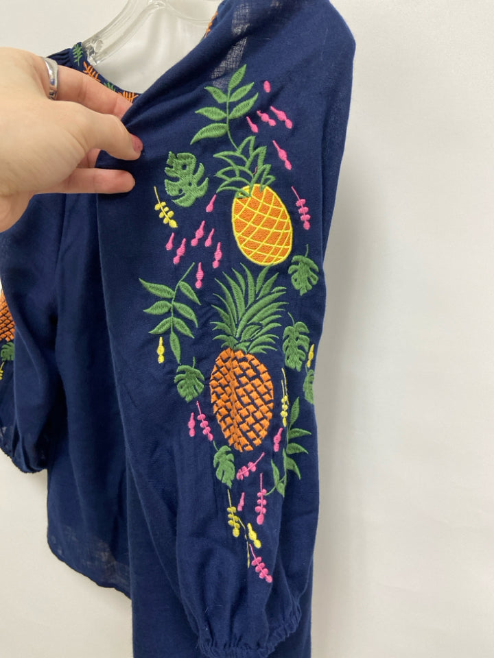 NWT Crown &amp; Ivy Size LP Navy Orange/Green Leaves Petite Top