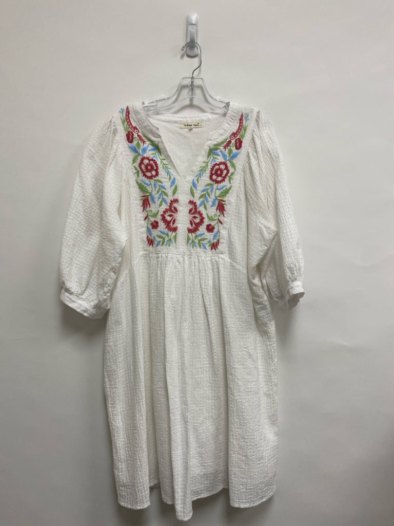 Indigo Soul  SIZE  2X White Green/Pink Flowers Embroidered Plus Size Dress