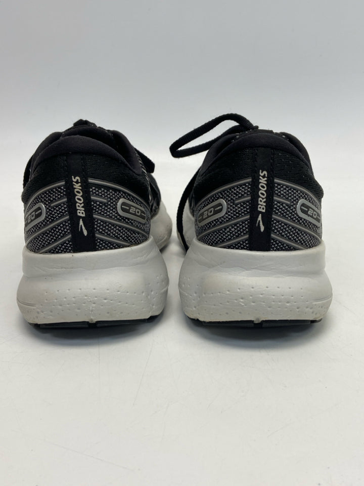 Brooks  Size 8 Black Lace-up Sneakers