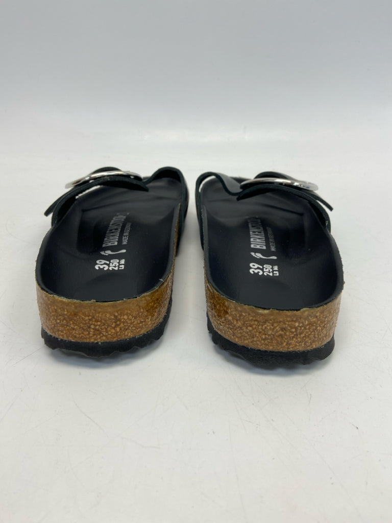 Birkenstock  Size 8 Black Silver Buckle(s) Sandals