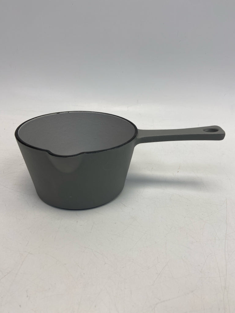 Pampered Chef Gray Cookware