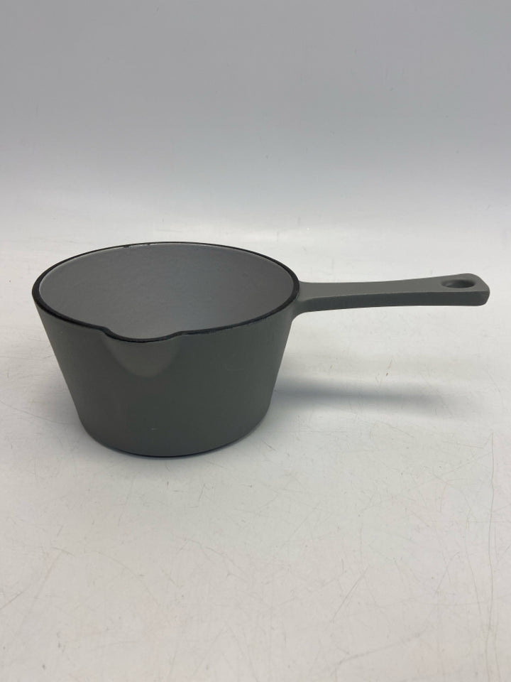 Pampered Chef Gray Cookware