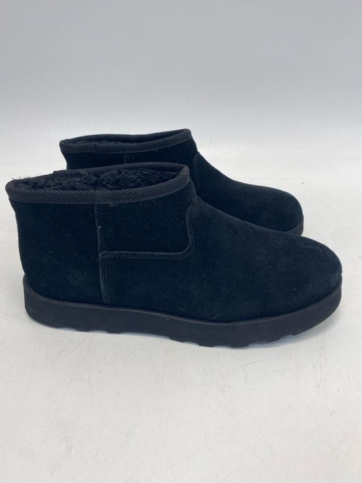 Time and Tru US Shoe Size 7 Black Boots