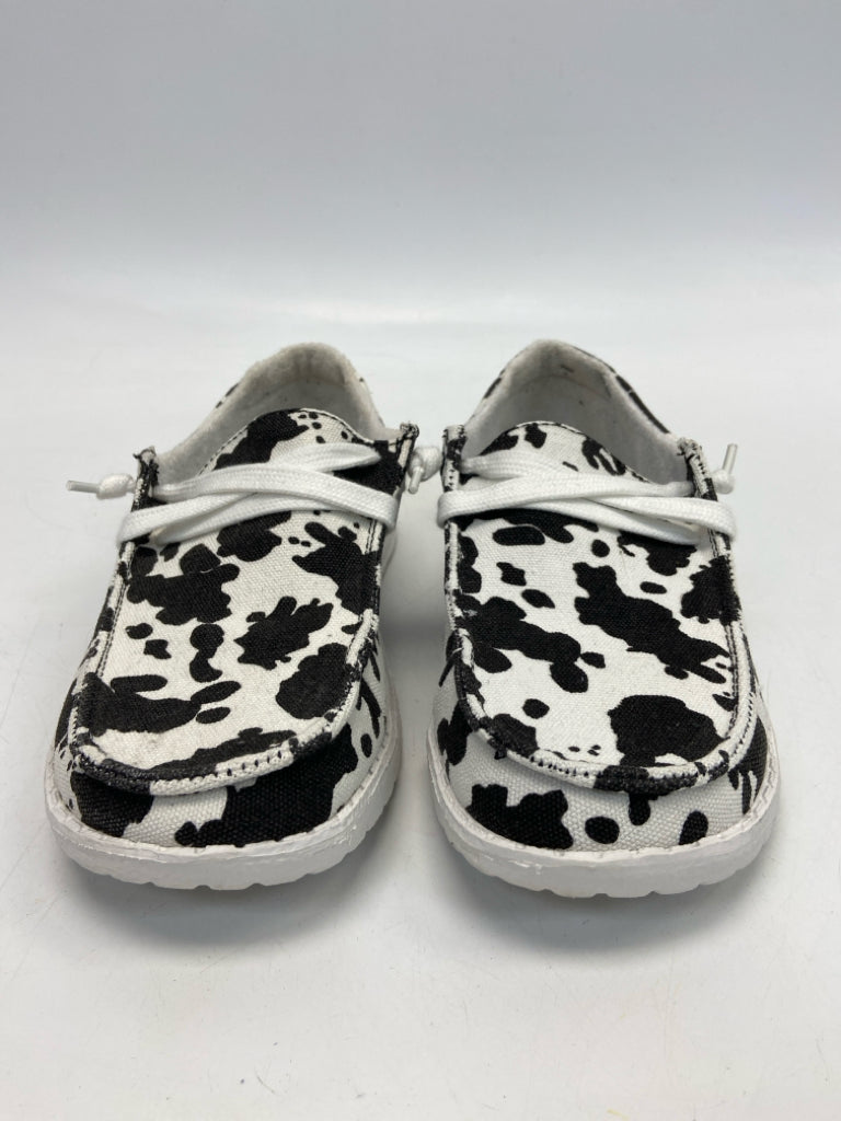 Gypsy Jazz  Size 7 Wht/blk Animal Print Sneakers
