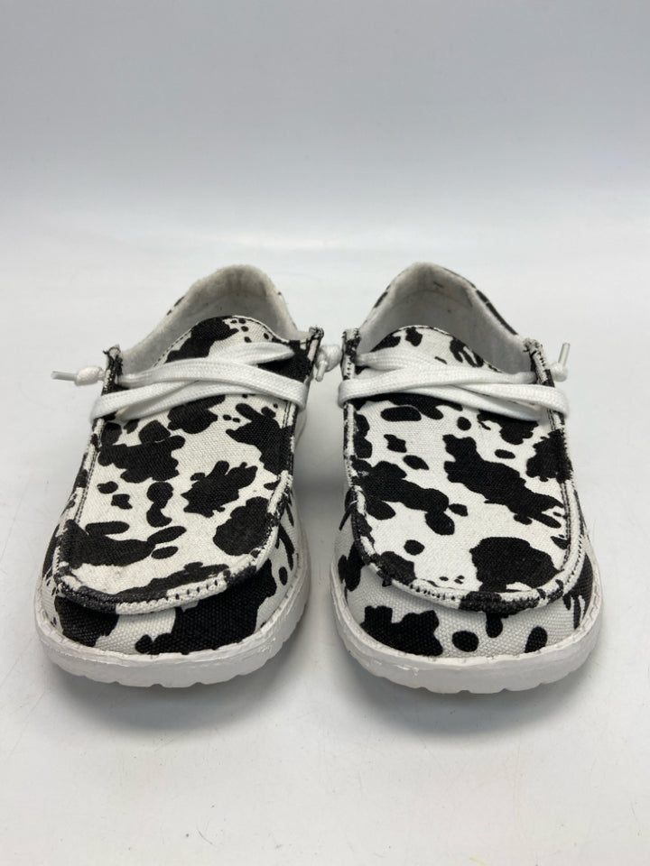 Gypsy Jazz  Size 7 Wht/blk Animal Print Sneakers