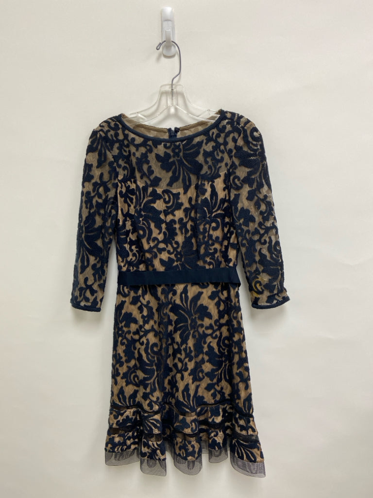 Tadashi Shoji Size 6P Tan Navy Lace Petite Dress