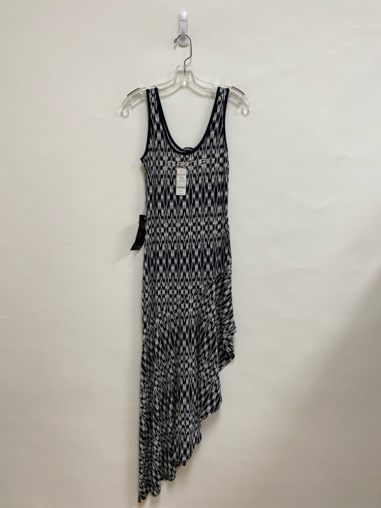 NWT Bebe Size XS Black/White Print Sleeveless Ladies Dress