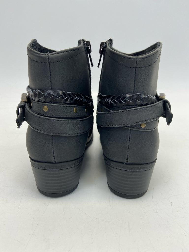 NWOT Blowfish SIZE 4 Black Girl&