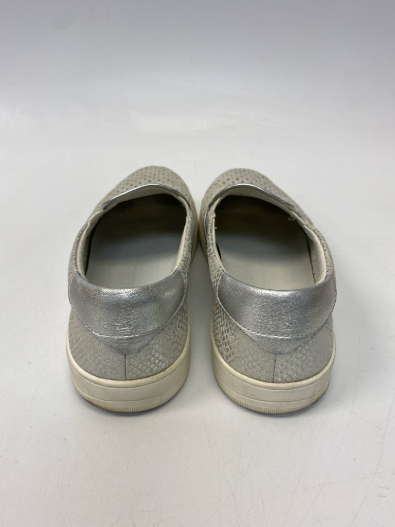 Johnston/Murphy  Size 7 Silver Perforated Sneakers