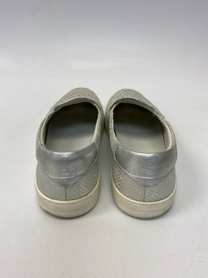 Johnston/Murphy  Size 7 Silver Perforated Sneakers