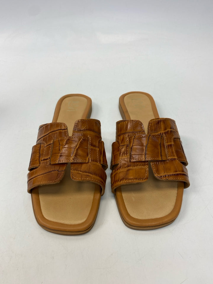 Size 39 Brown Sandals