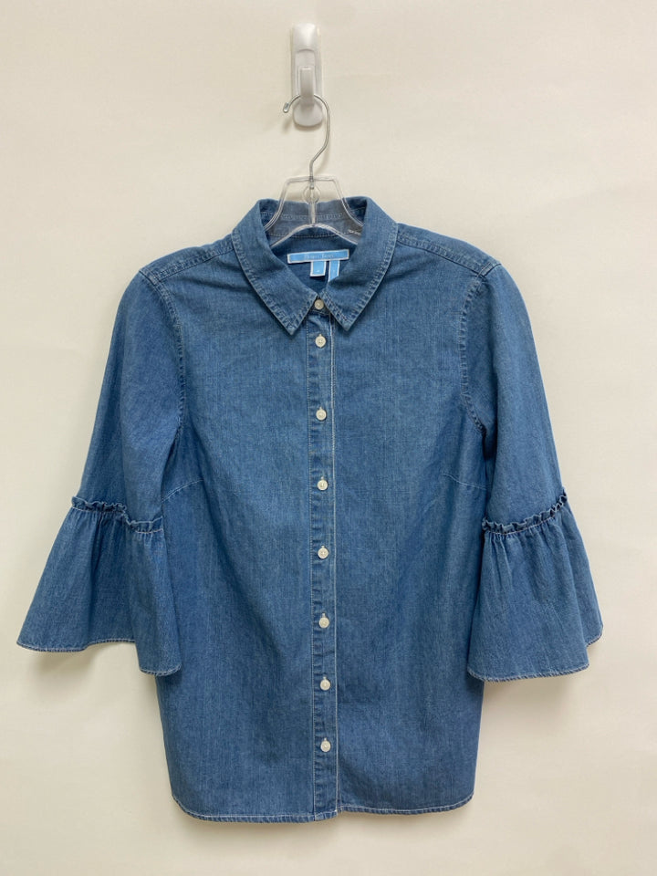 Draper James Size 2 Light Blue Button Up Chambray Ladies Top