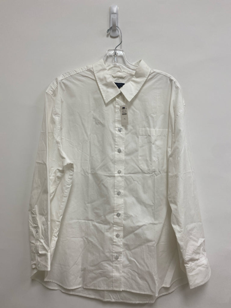 NWT Talbots Size XL White Button Up Ladies Top