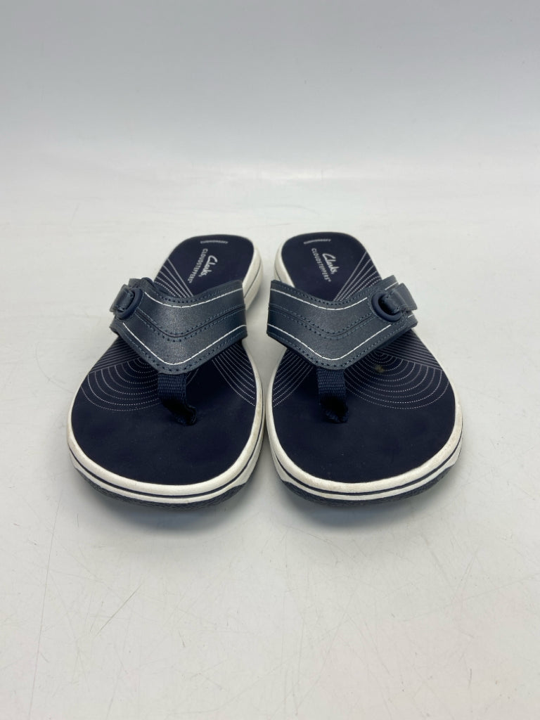 Clarks  Size 8 Navy Sandals