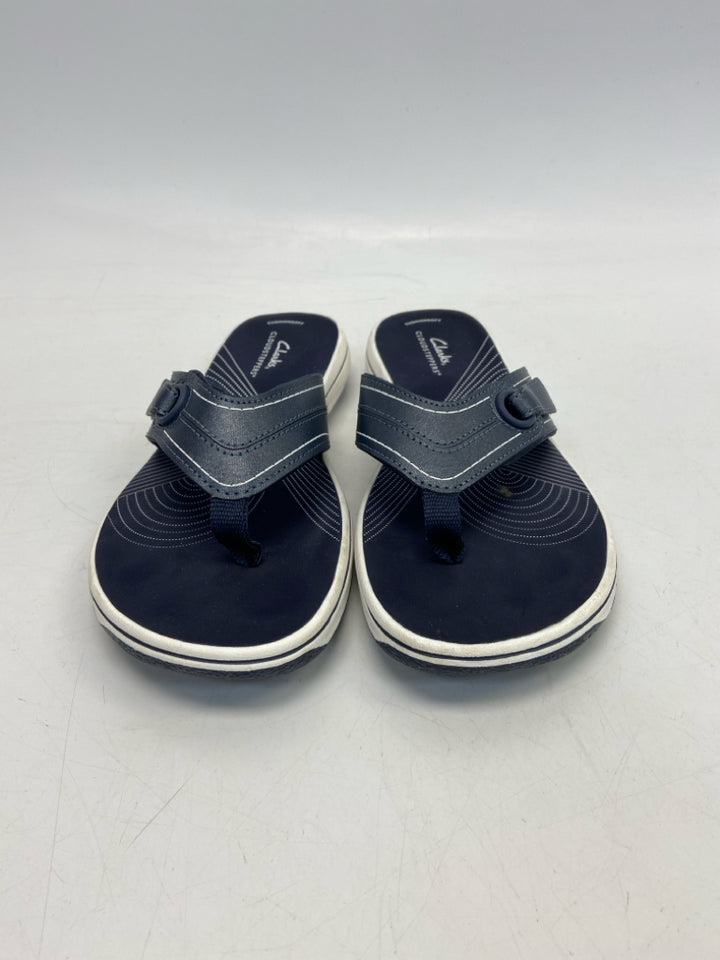Clarks  Size 8 Navy Sandals