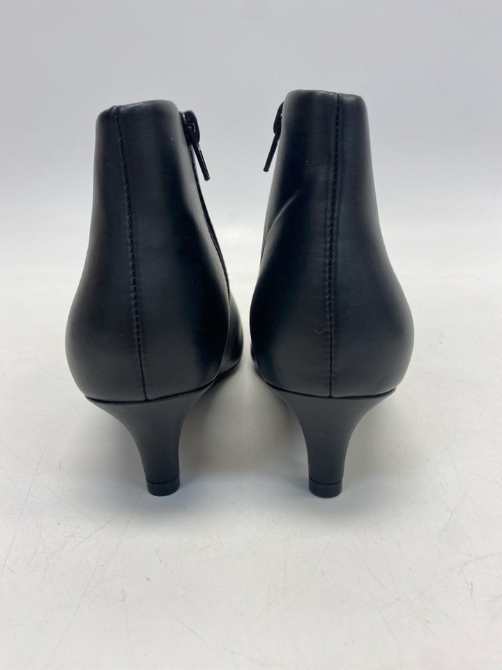 Clarks US Shoe Size 6.5 Black Side Zipper Boots