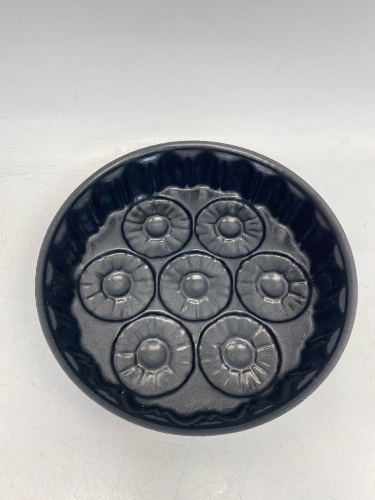 Dark Gray Bakeware