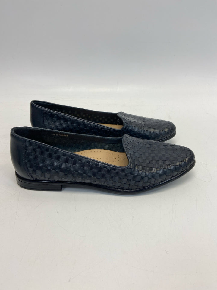 NWOT Trotters  Size 11 Dark Navy Woven Flats