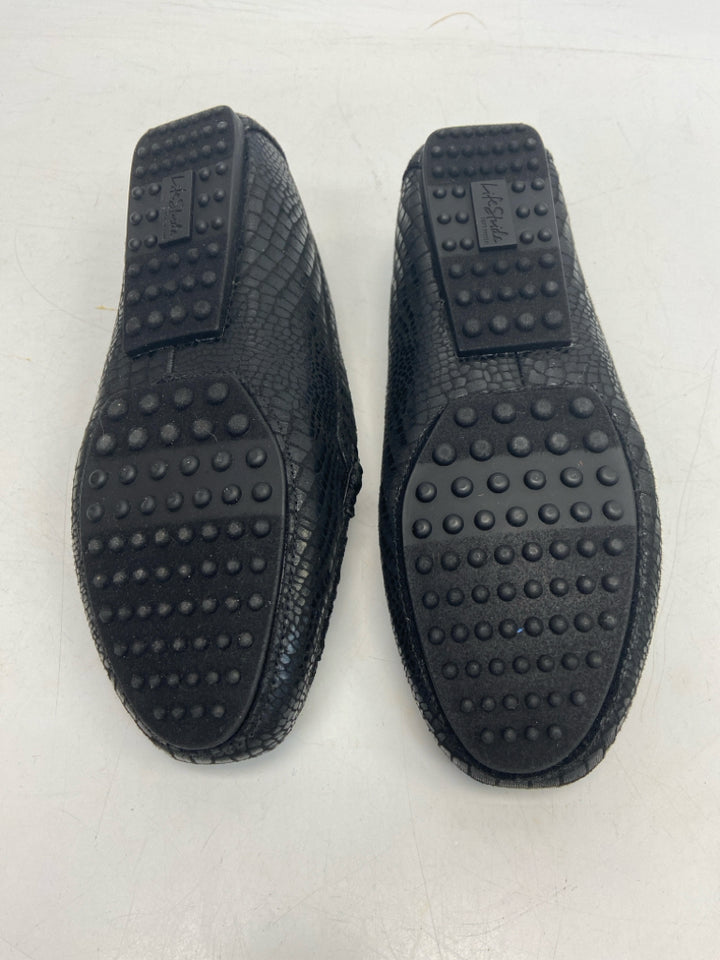 NWOT Life Stride US Size 8.5 Black Embossed Flats
