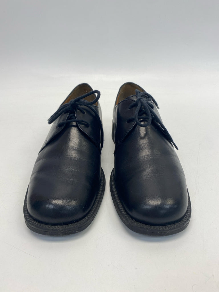 Clarks  Size 8.5 Black Lace-up Flats