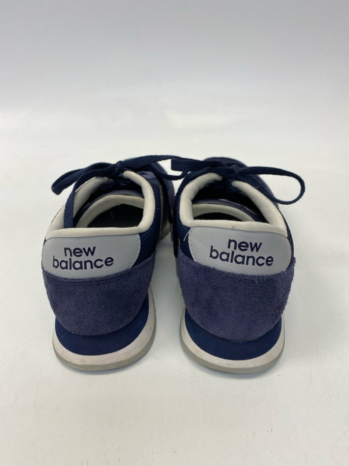 New Balance  Size 7 Navy Lace-up Sneakers