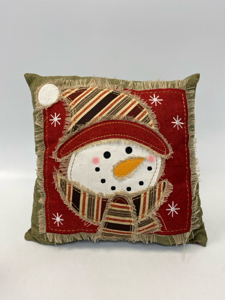 Green Red/Cream Snowman Winter