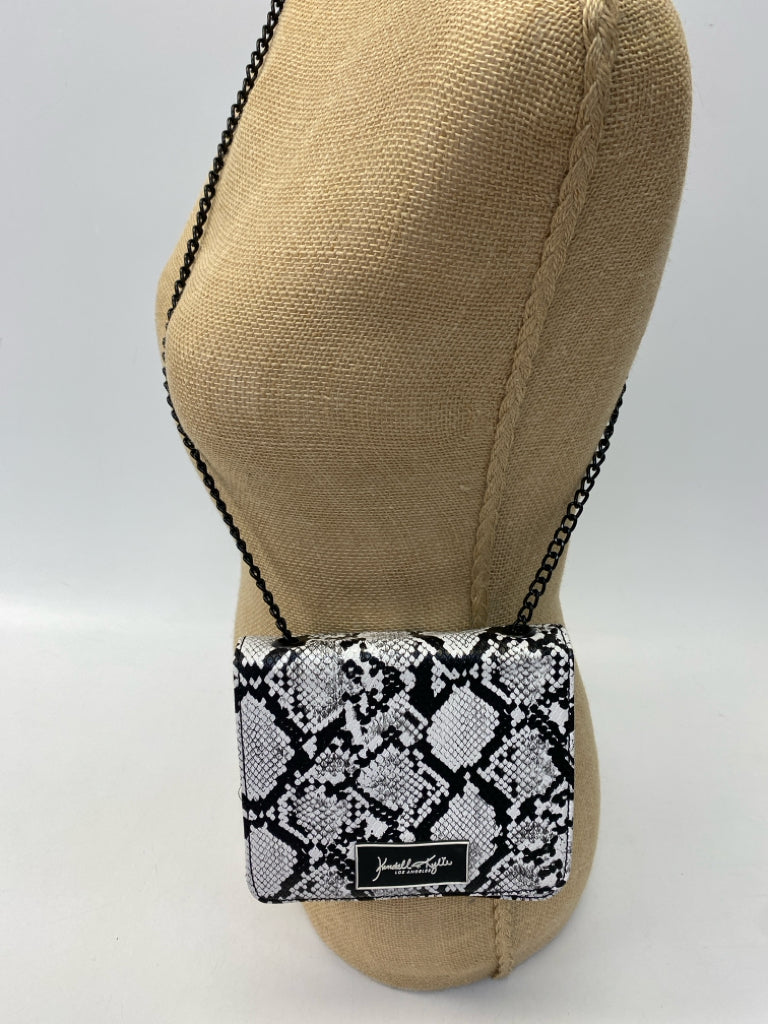 KENDALL+KYLIE White Black Snakeprint Crossbody