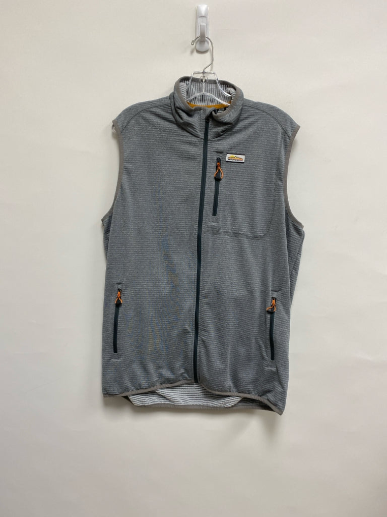 Orvis Size M Gray Zip Down Men&