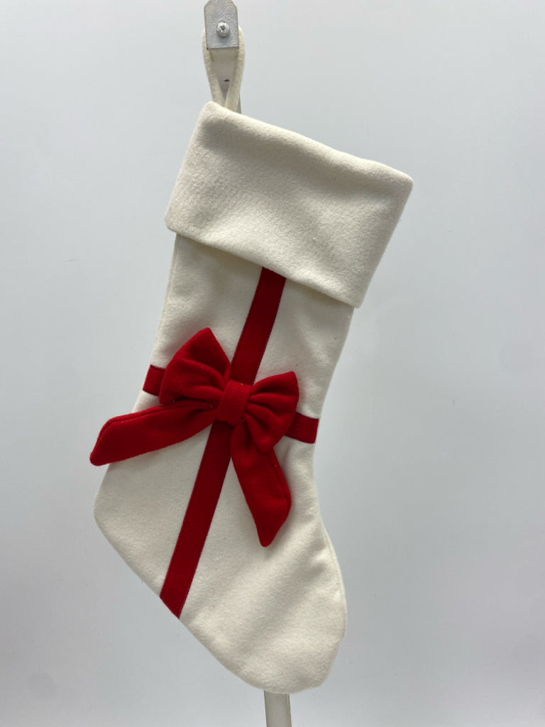 White Red Bows Christmas