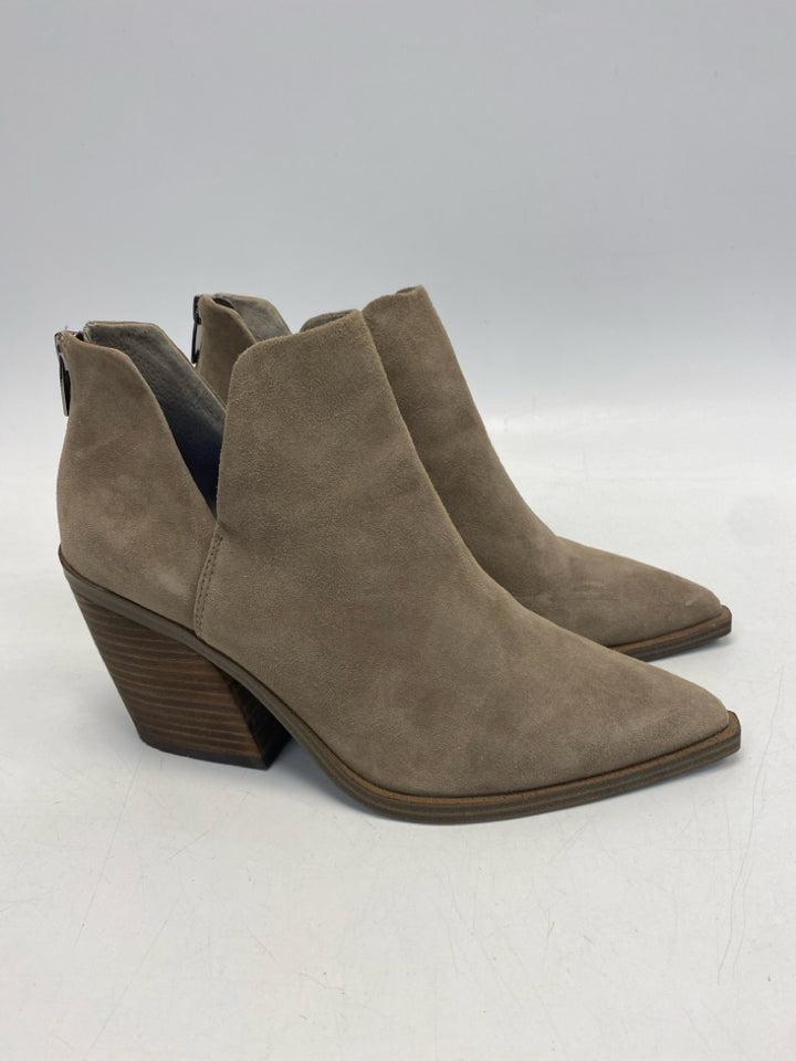 VINCE CAMUTO US Shoe Size 9 Brown Boots