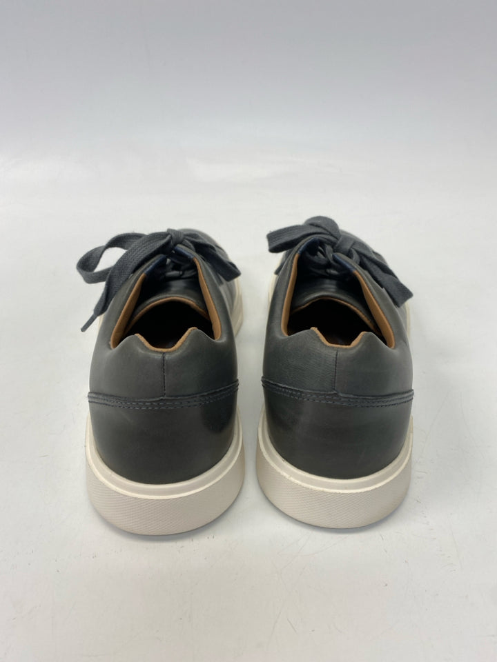 Clarks Size 8.5 Dark Gray Lace-Up Men&