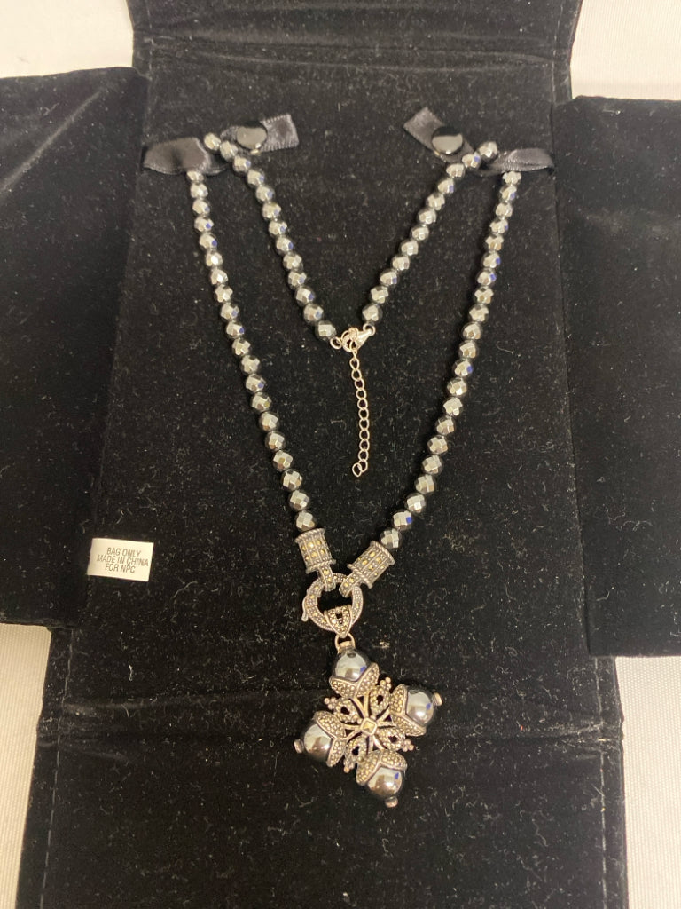 NEW/BOX Gray Silver Cross Pendant
