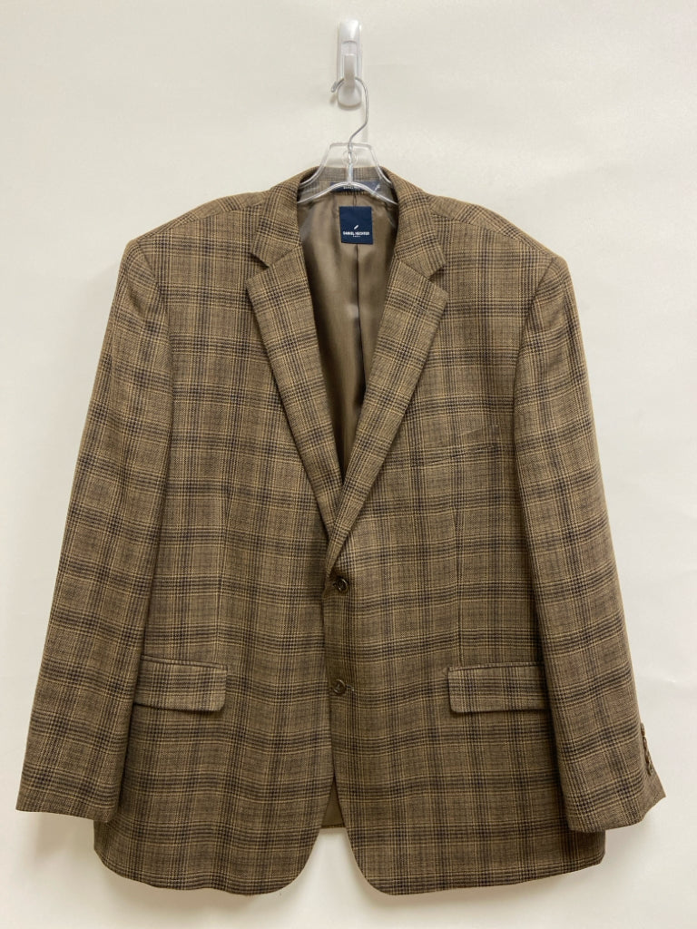Size 52R Beige Espresso Houndstooth Men&