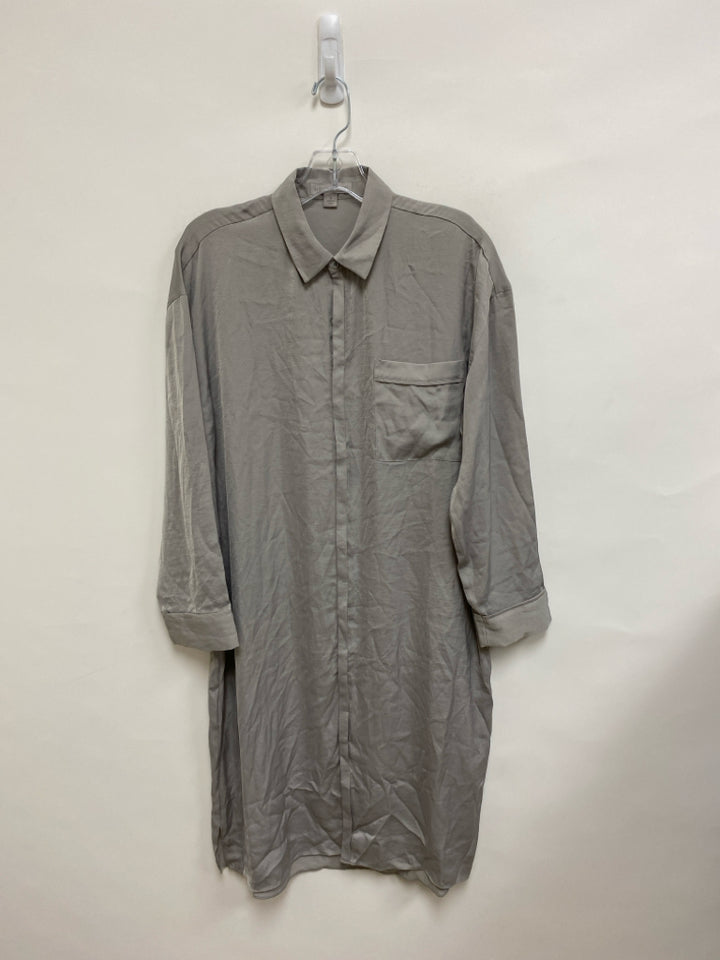 Barefoot Dreams Size S Gray Button Up Ladies Nightgown