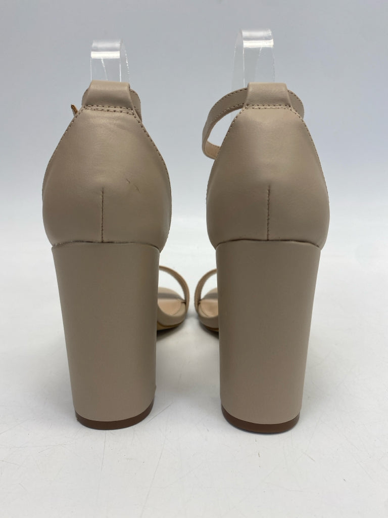 NWOT  Size 9 Beige Heels