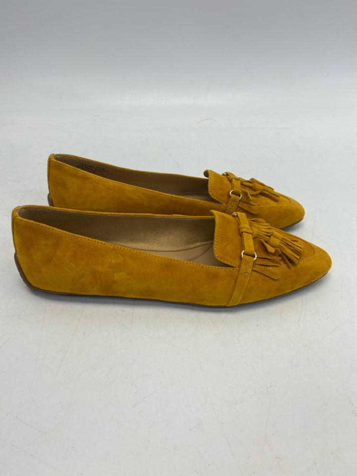 Talbots US Size 6.5 Gold Tassel(es) Flats